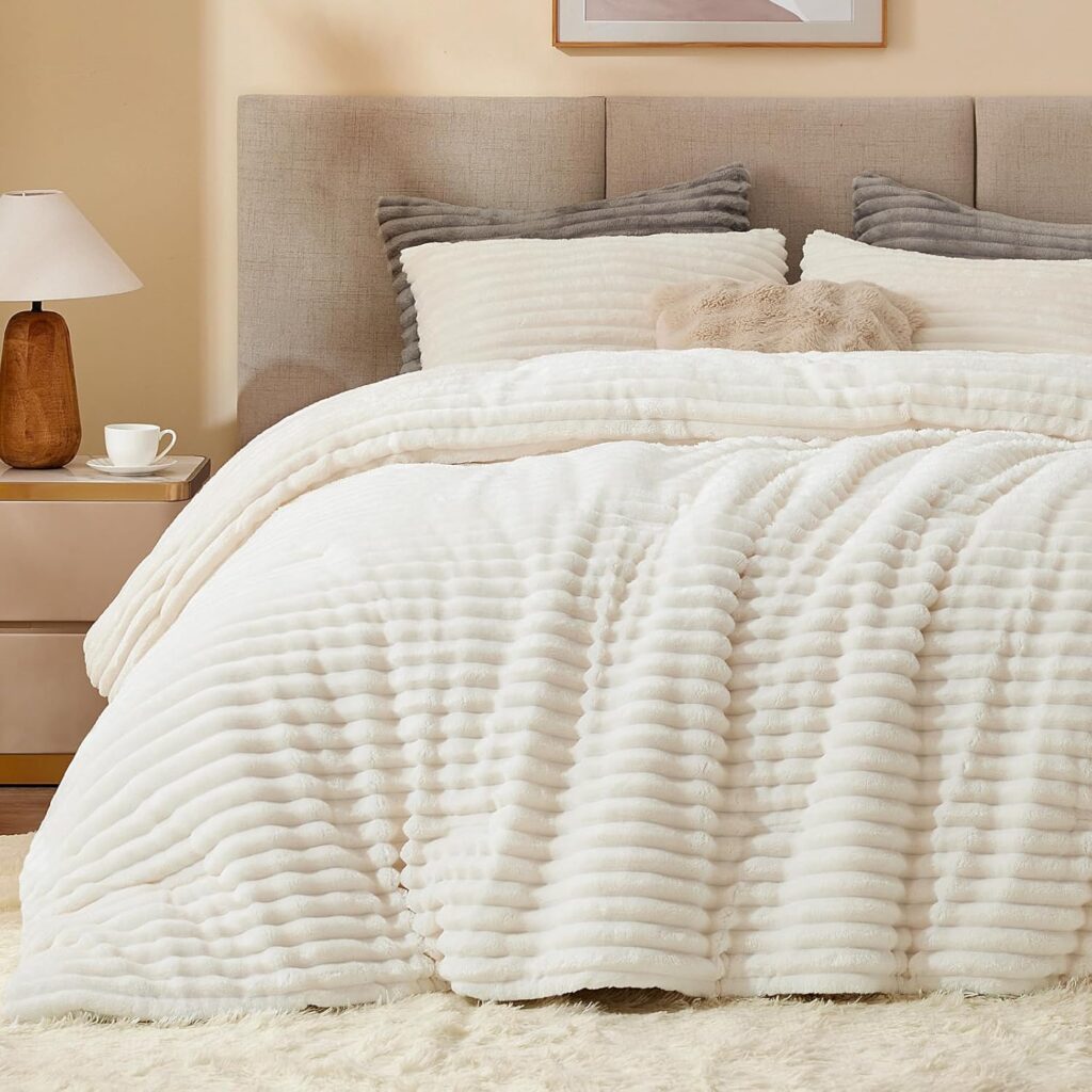 BEDELITE Fleece Queen Comforter Set -Super Soft  Warm Fluffy White Bedding, Luxury Fuzzy Heavy Bed Set for Winter with 2 Pillow Cases