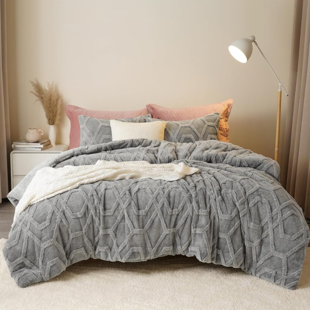 PHF Warm Sherpa Fleece Queen Comforter Set, 3D Tufted Fluffy Grey Bedding for Winter, Soft 3 Pieces Shaggy Bed Set, 1 Comforter (90x90) and 2 Pillowcases (20x26)